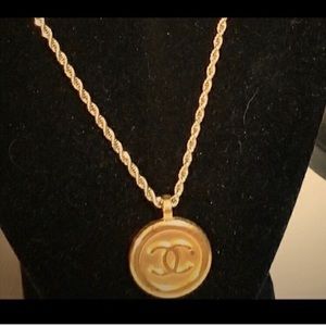 Chanel Reposh.Vintage pendant.Comes w/an 18” chain